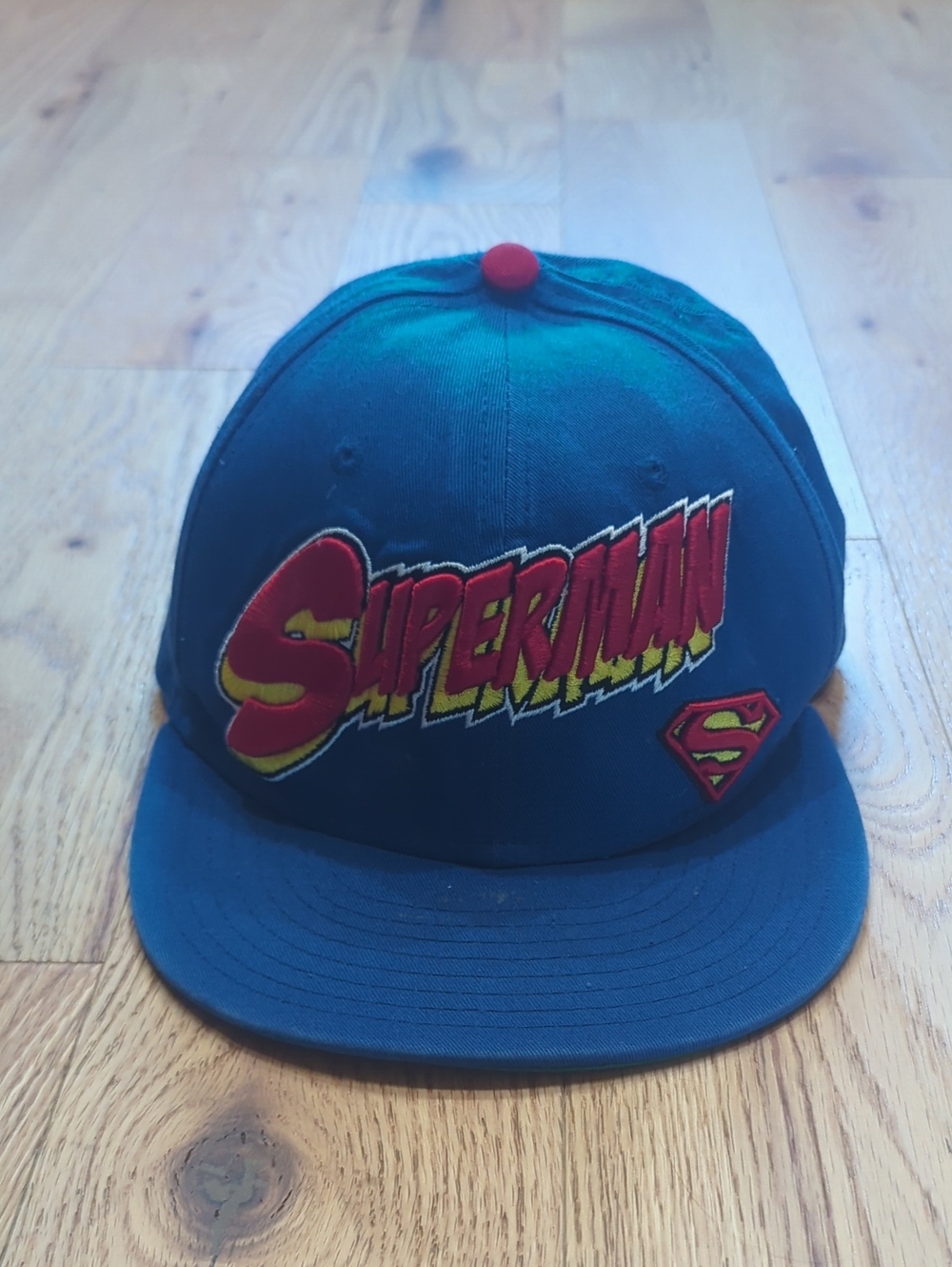 DC Comics. Superman Logoed. Snapback Hat.